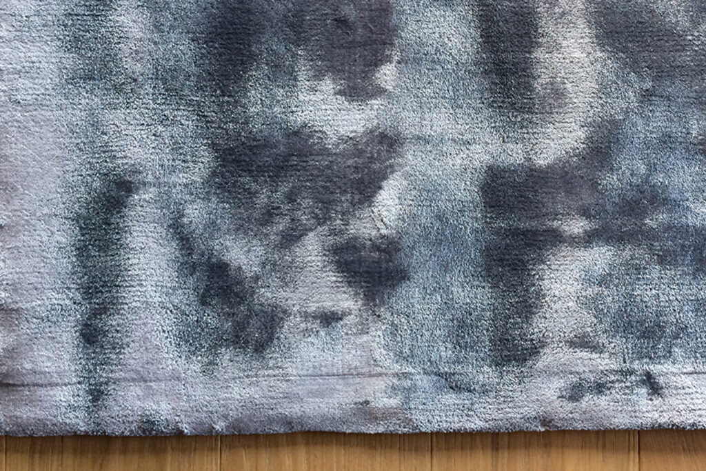 Rugmaker_Blog-Piece_textured blue rug close up shot